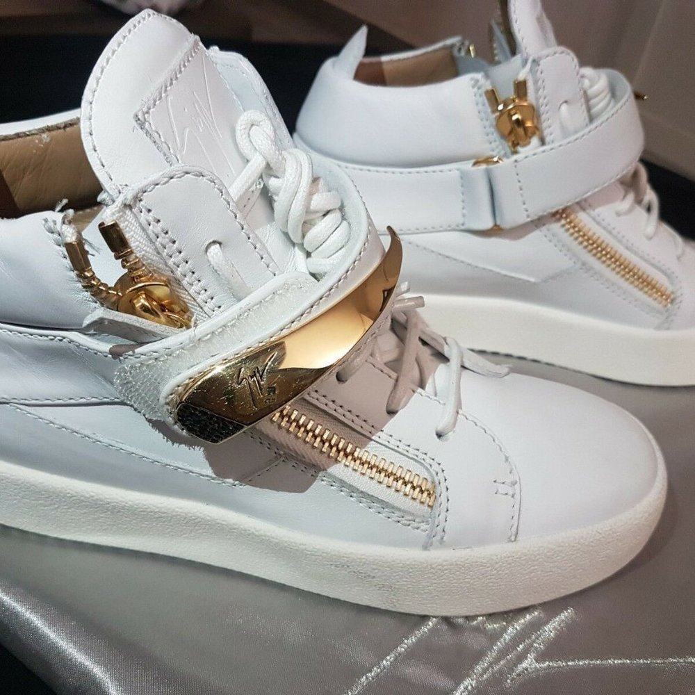 Authentic New Giuseppe Zanotti White Sneakers, 37